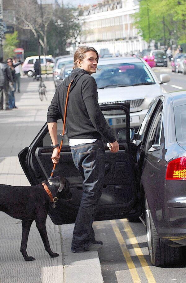 还有遛狗狂人丹尼尔