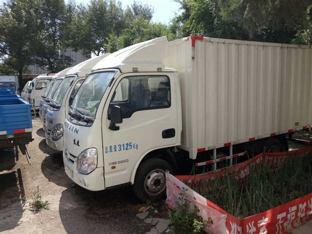 仅售4万元 四平跃进小福星厢式货车促销