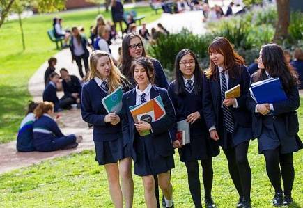 海外游学低龄化 中国学生50 首选美国 新闻频道 手机搜狐