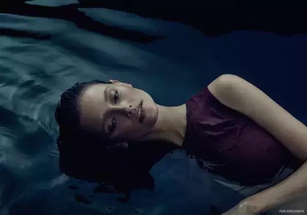 钓鱼算什么,有本事你钓一条美人鱼回家啊?