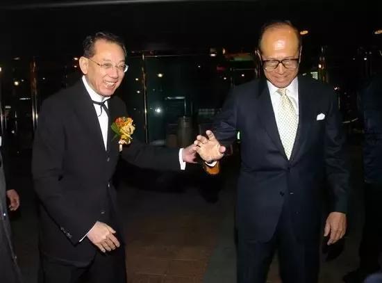 杨受成┃曾欠债3.2亿被银行羞辱发誓一生不坐奔驰