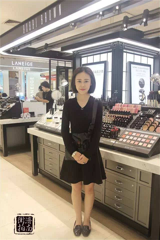 现在化妆品专柜的柜姐,颜值都逆天啊!