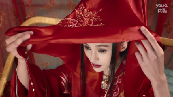 郑爽胸围暴涨34c的秘密,不得不说爽妹子真的太耿直了!