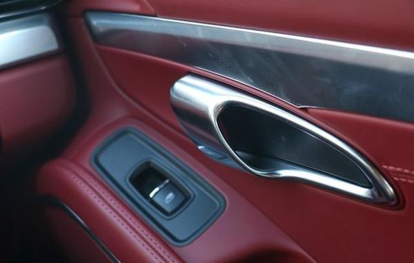 天平慢慢地倾斜 保时捷911提车记