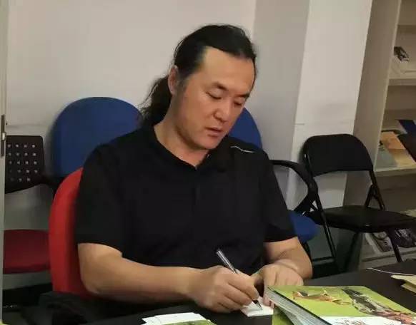 格日勒其木格·黑鹤新作全国首发:《我和草原动物朋友》