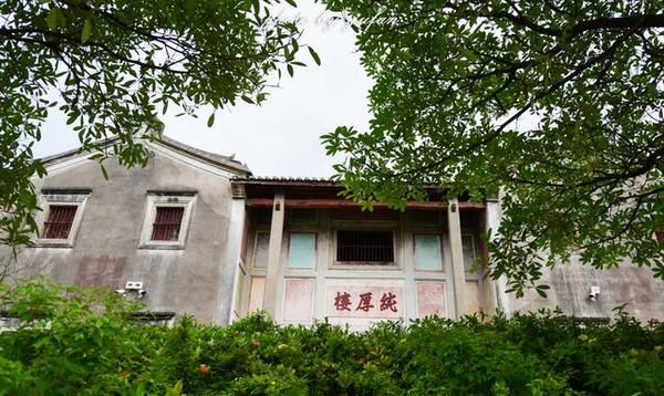 主馆边上的纯厚楼,里面介绍了四百多位将军,其中国 民党将军有姚雨平