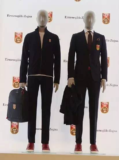 国足虽然输了比赛 但至少在打扮上胜过了韩国