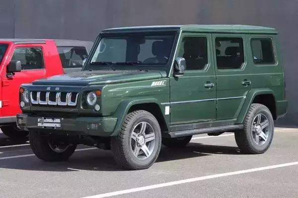 bj80作为解放军第三代军车,在江湖上有二代勇士的称号,这是自带光环的