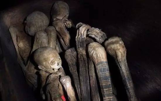 不吓死也吓疯!盘点全球最恐怖的30个毛骨悚然地