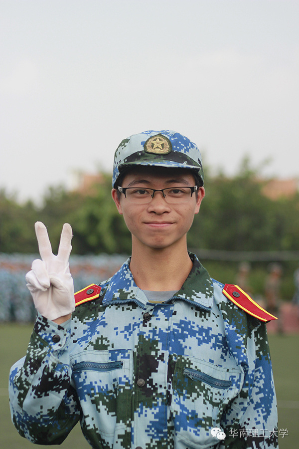 学院 卢创烨 材料科学与工程学院 张填峰 材料科学与工程学院 黎铭坤