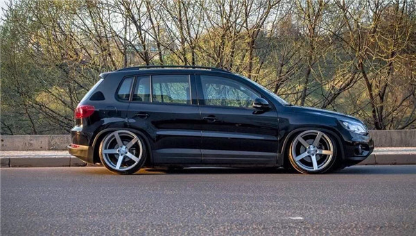 大众途观改装气动避震 只为体验低趴的魅力