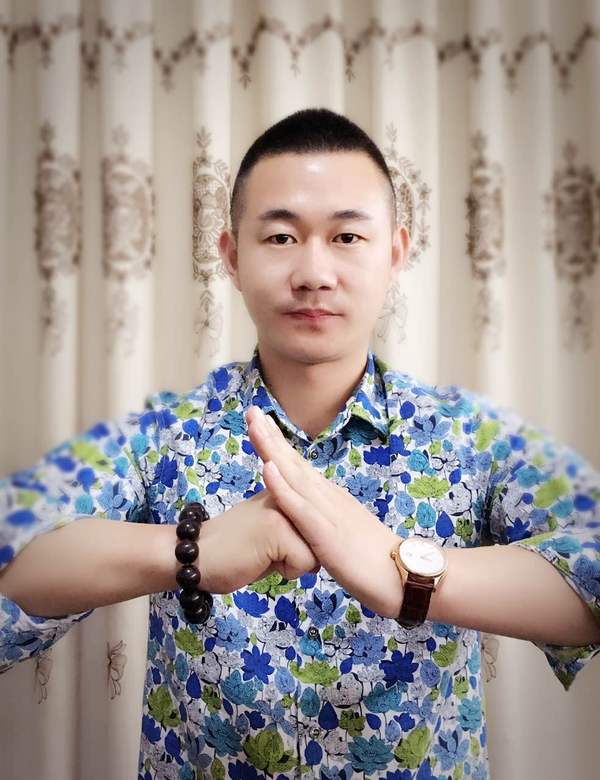 释小飞,佛教公益电影【苦行僧】释小飞