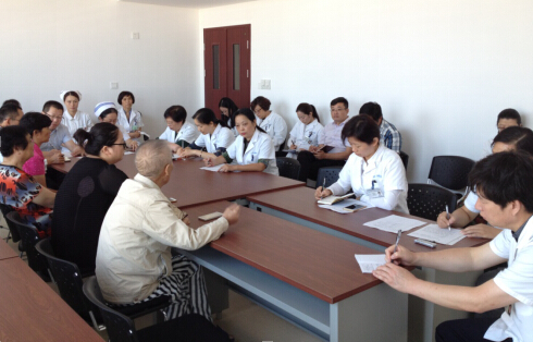 三季度工休座谈会,副院长景春平及相关行政职能科室负责人出席了会议