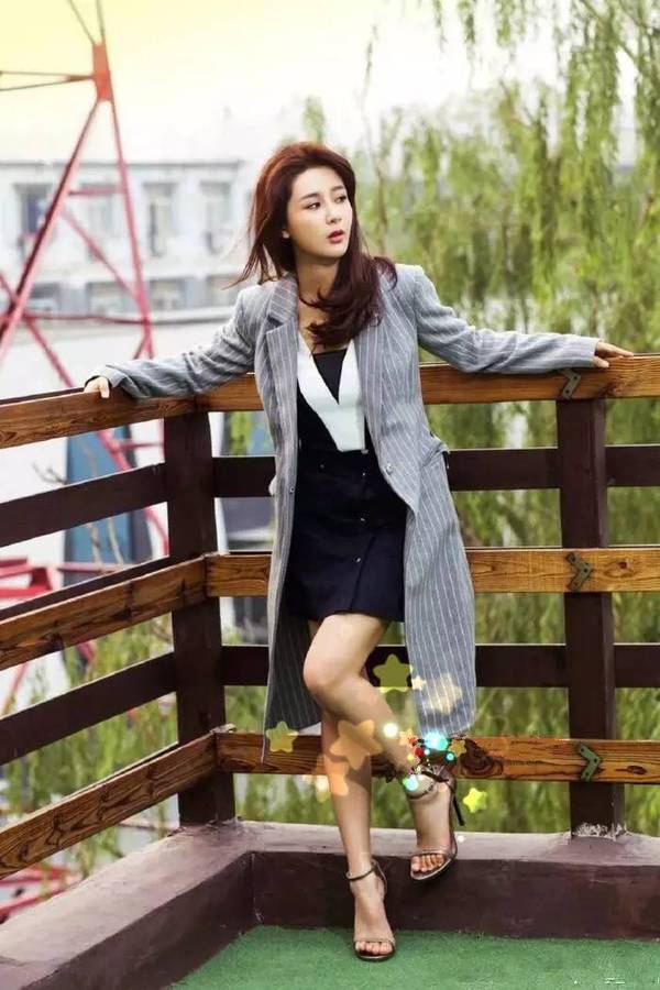 脑残邱莹莹,绝美陆雪琪,励志女杨紫绝非池中之物