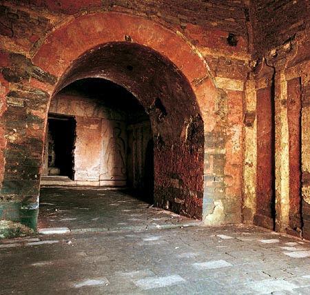 千年龙脉,埋葬着24位皇帝,为何至今许多都找不到