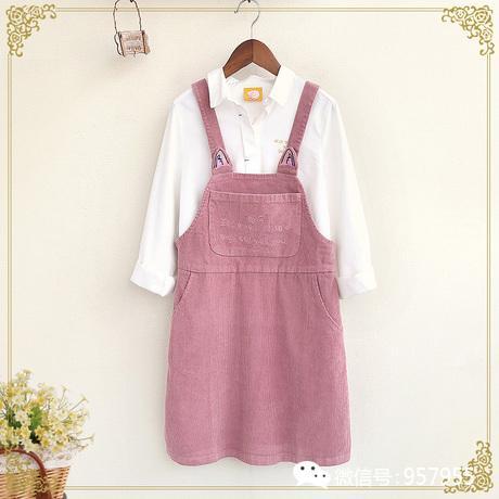 舒适大方,释放出文艺女孩般的清冷气质!-时尚频