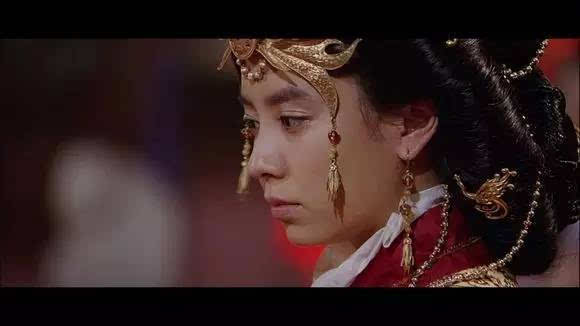 于是他被迫娶了个老婆——宝丽公主.