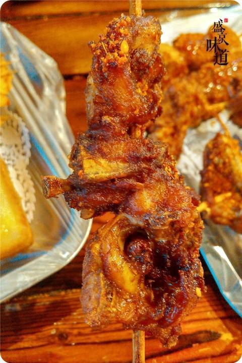 【胡同小串】时尚地下街里的服务区