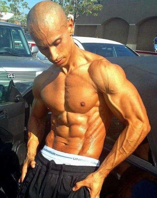 十块腹肌男神告诉你 我们为什么要辛苦训练腹肌 体育频道 手机搜狐 十块腹肌男神告诉你 我们为什么要辛苦训练腹肌 体育频道 手机搜狐