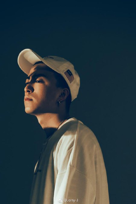 帅到骨子里的行吟诗人jony J助阵vava演唱会香港站 娱乐频道 手机搜狐