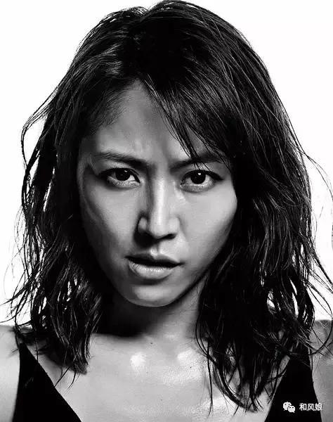 不愧是东宝的甜心,感觉要融化了有木有! 两人还经常会被人说长得像.