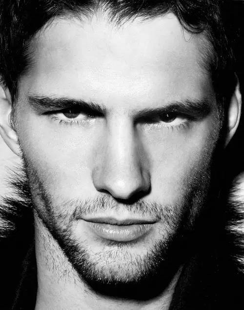 【喷血】joe jonas 脱衣服了!