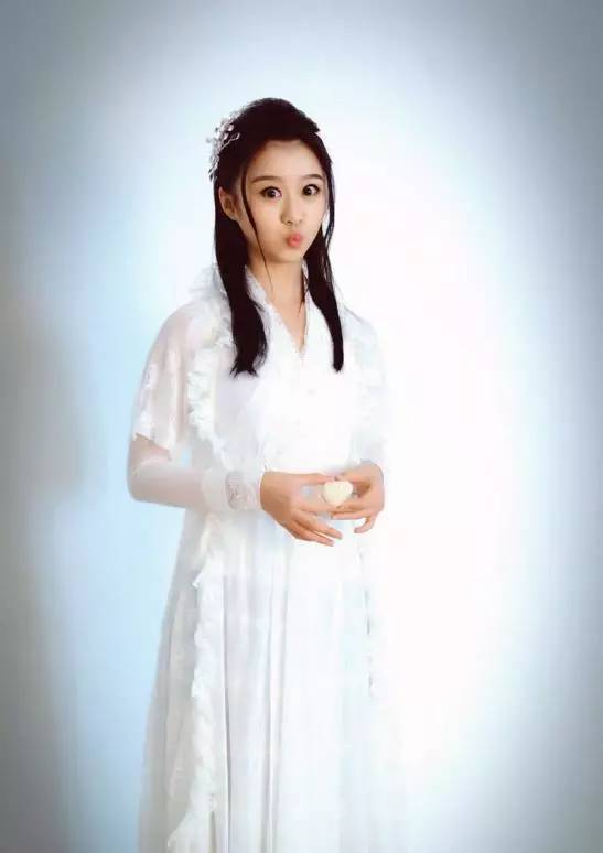 这个童星长大了,她是《美人心计》里的小皇后张嫣,现在长这么漂亮了!