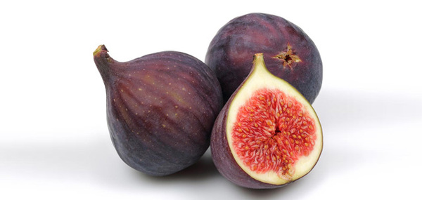 4%的脂肪,0.9%的粗纤维和各种矿物质,芳香醇类等.