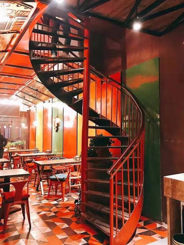 深藏叙丰里的一家夜宵店,今天开业进店大招相