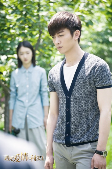 情话boy情路受阻 陈晓为周冬雨痛哭怒沉泳池