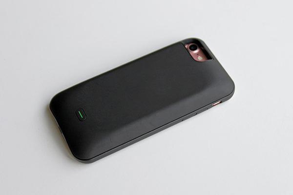 iPhone 7的背夹充电宝,真的会伤害手机电池吗