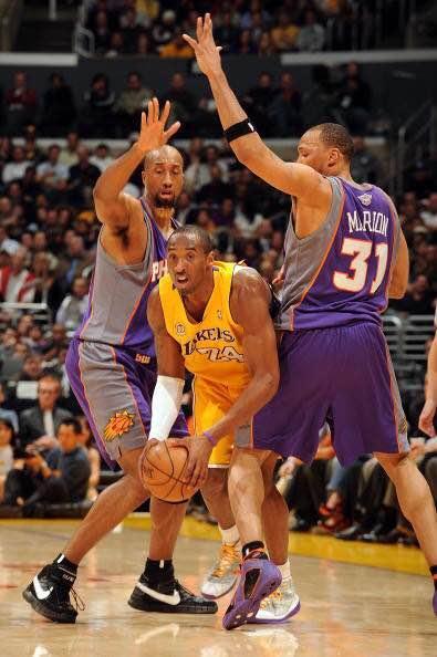 20张图告诉你,当年nba是怎么防守科比的!