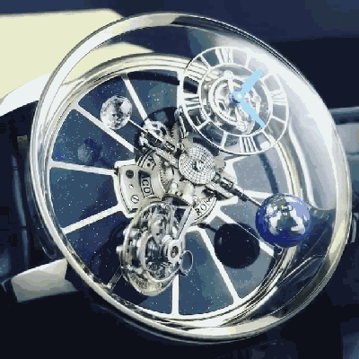 2017年,这个表界大咖又出了一款,令人膝盖跪碎的天文手表celestia