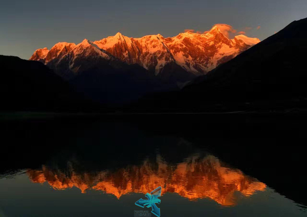 再来说说航拍南迦巴瓦倒影的经历吧.