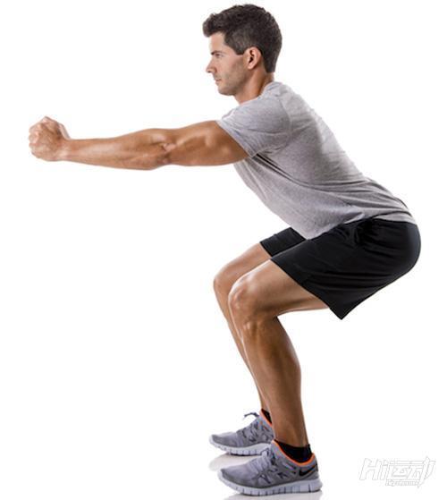 如何做一个标准的深蹲?臀腿塑形深蹲就够了-健康频道-手机搜狐