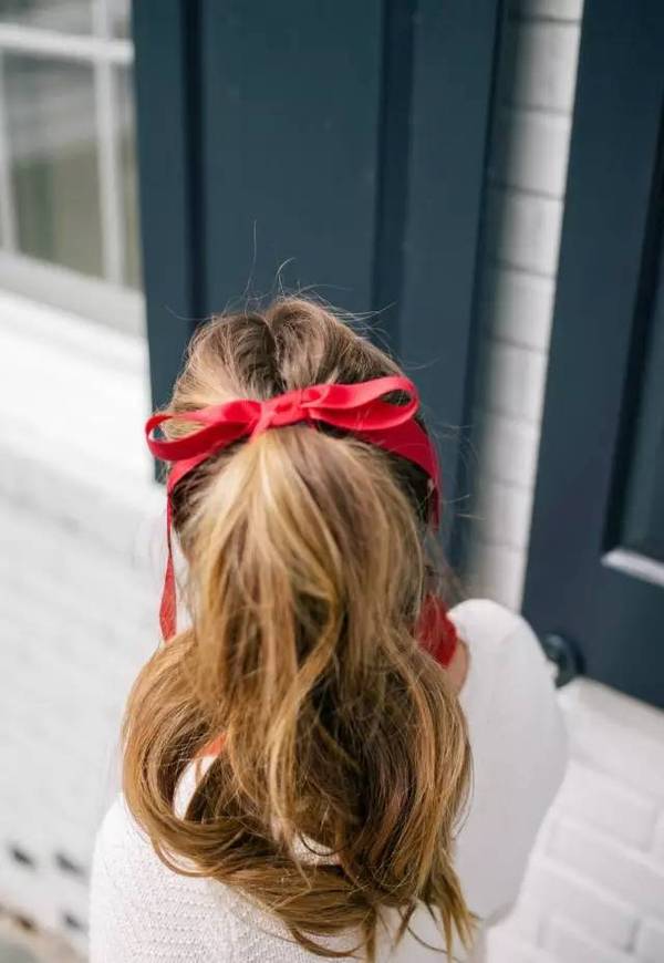 或者小细节的红头绳