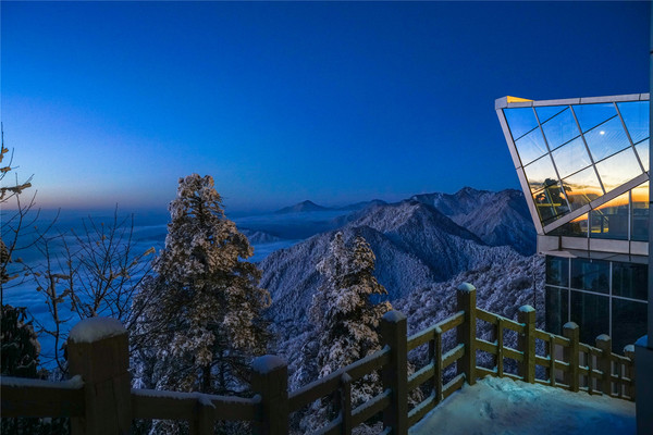 西嶺雪山