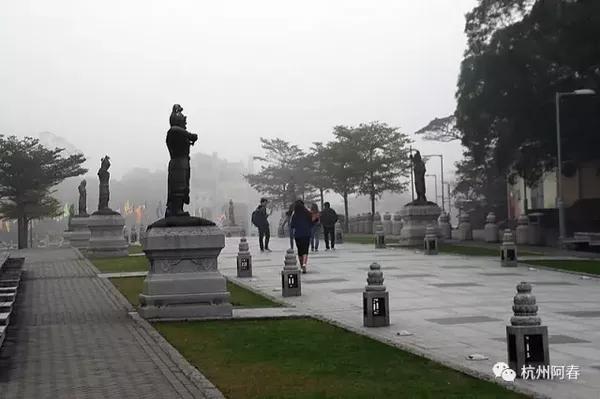 雾中参拜香港大屿山宝莲寺天坛大佛 旅游频道 手机搜狐