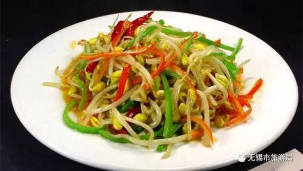 如意菜 这如意菜其实就是黄豆芽,过年是一定要吃的,因为黄豆芽形状像