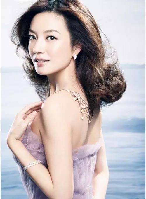 盘点娱乐圈"壕"气十足,身价过亿的8位女明星!