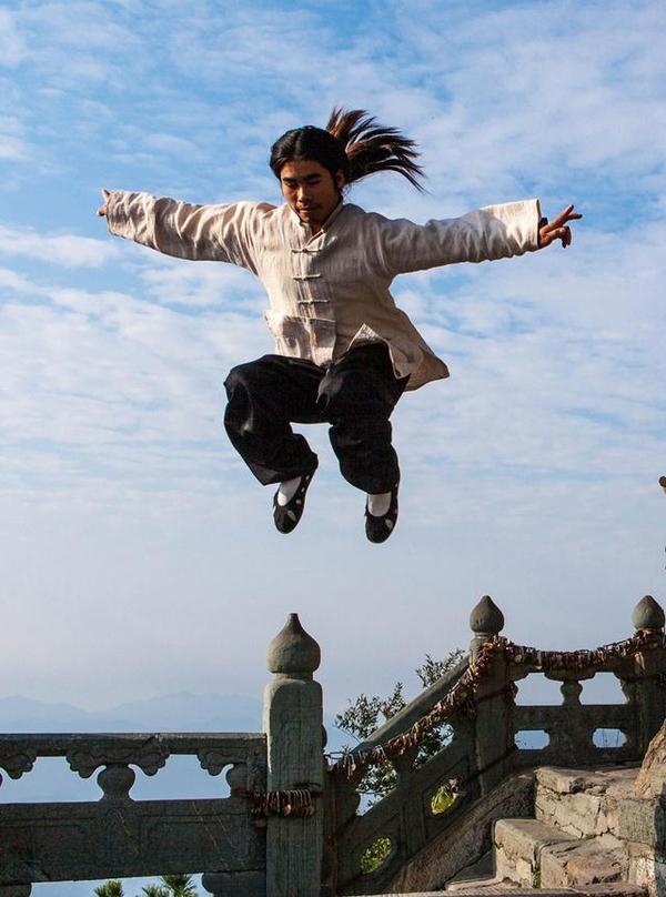 问道武当仙山 惊诧飞檐走壁