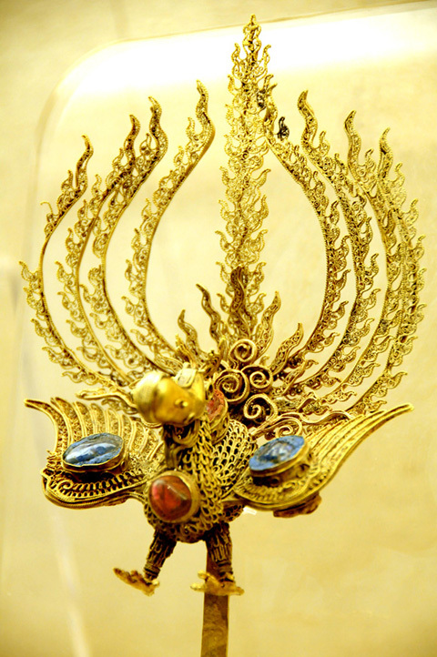 2017迎春秀(二)——世界博物馆最炫目奢华头饰秀