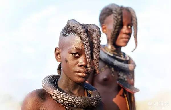纳米比亚辛巴族:即将消失的红泥人