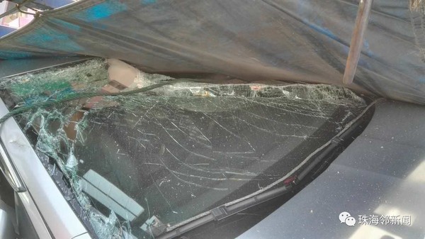 105国道一大货车突然刹车失灵倒在私家车的身上…(附事发视频,胆小者