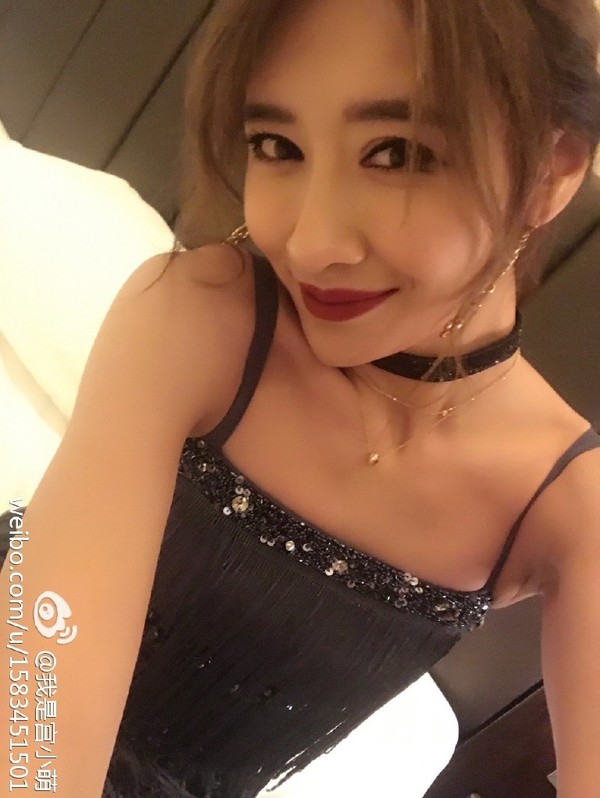 李建滨妻子图片