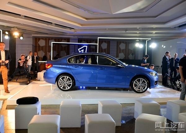 20万左右的轿车,宝马1系和奥迪A3这两个死对