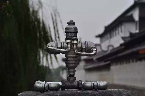 下面这些可就是工艺品了, 没有两把刷子,真的只能看看了.