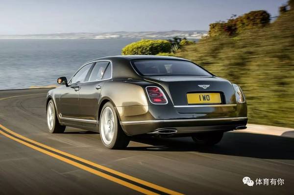 宾利 慕尚 speed 宾利慕尚(mulsanne)speed版的车尾本身就是优雅的代