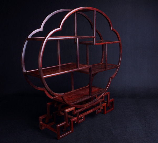 今日欣赏:小叶紫檀摆件 梅花型博古架 榫卯结构