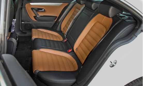 升级为原豪华型座椅,即棕色vienna真皮座椅或黑